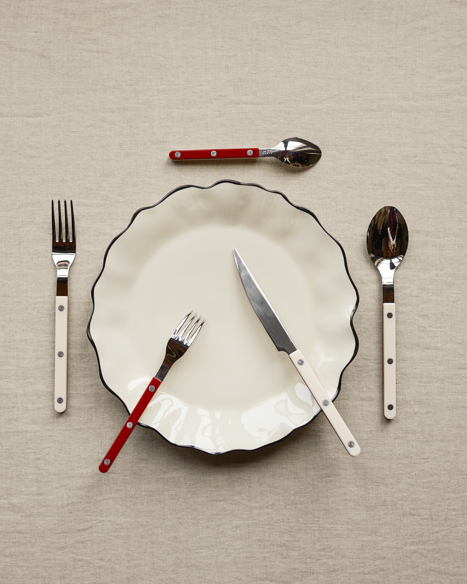 Bistro Cream & Red Flatware Set