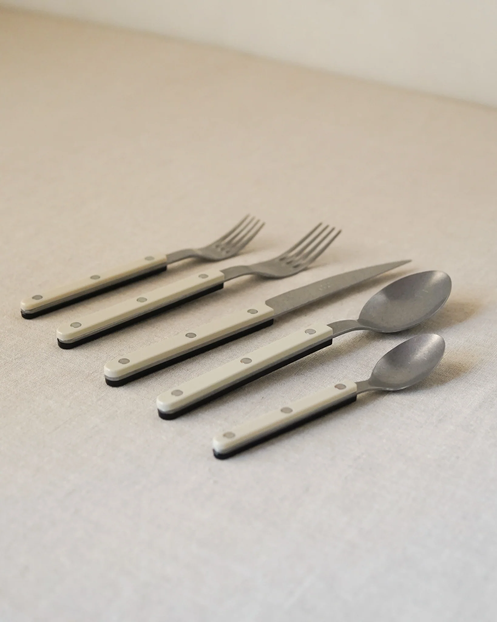 Bistro Khaki & Black Flatware Set - Image 5