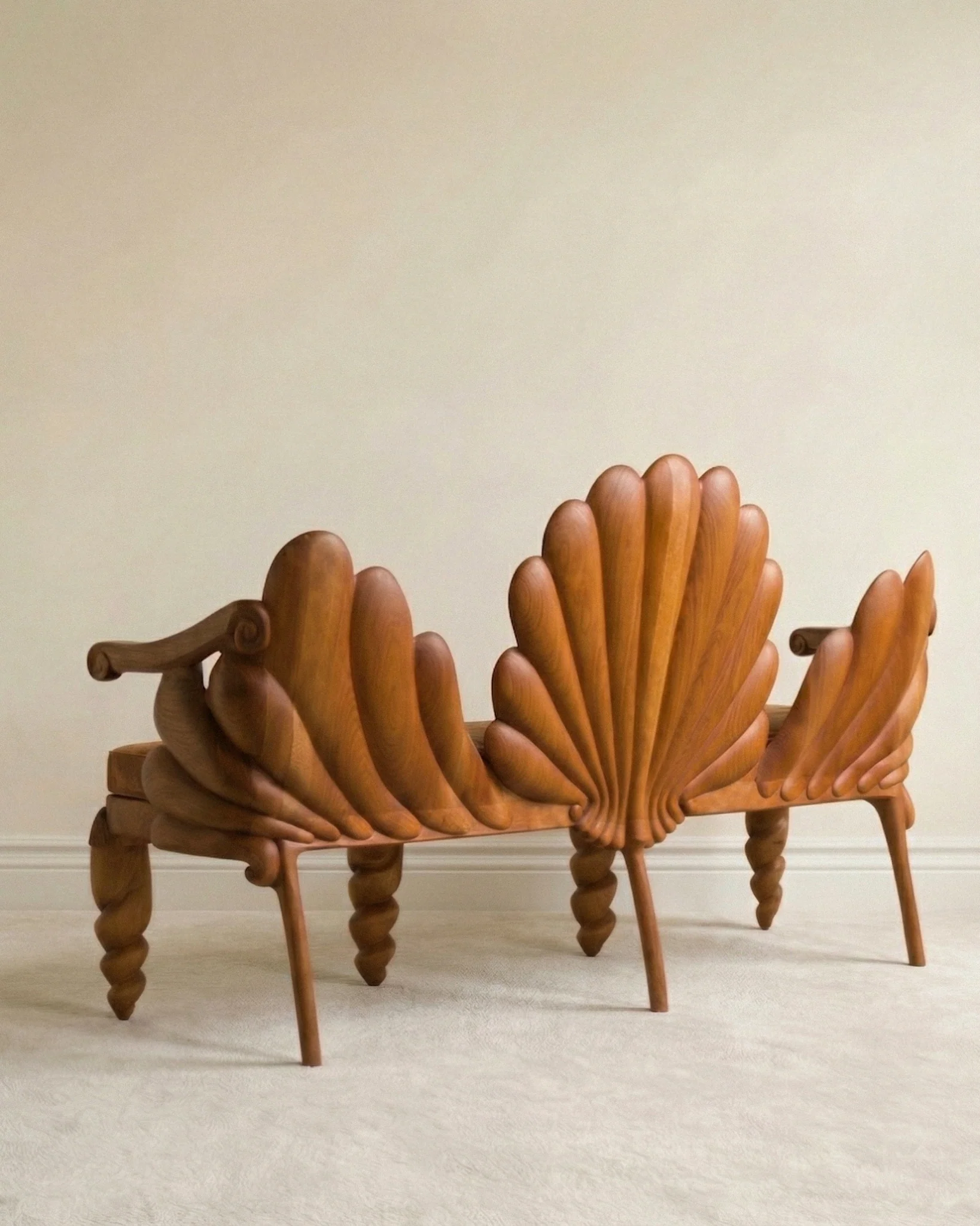 Conch Couch - Image 2
