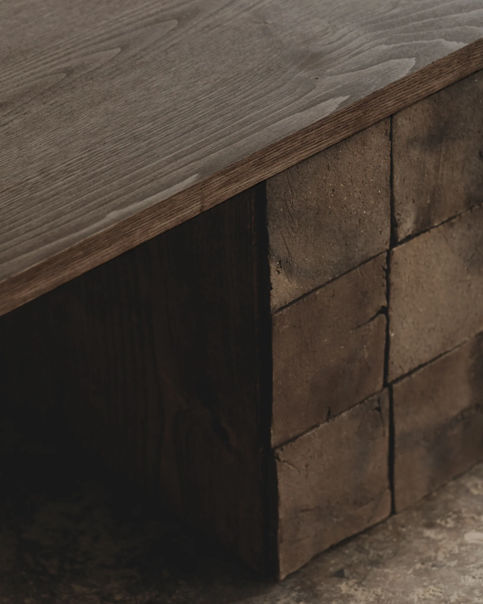 Cosmos Table - Image 3