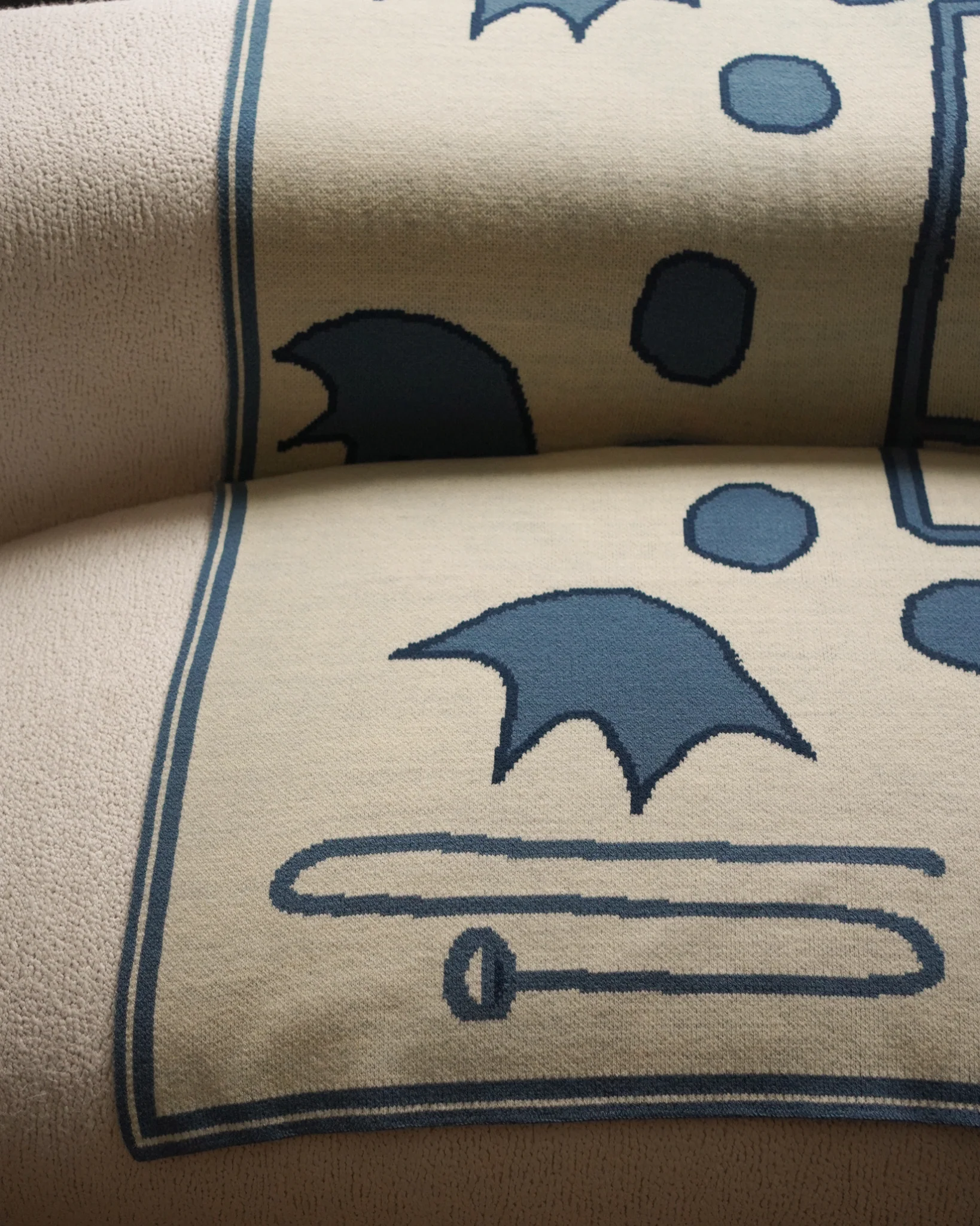 Rambouillet Throw in Blue - Image 7