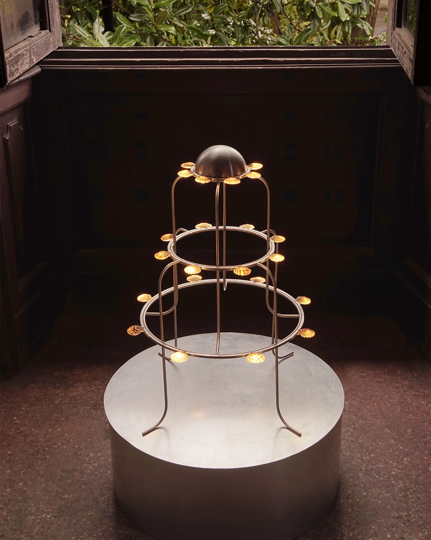 The Lamp With Shells