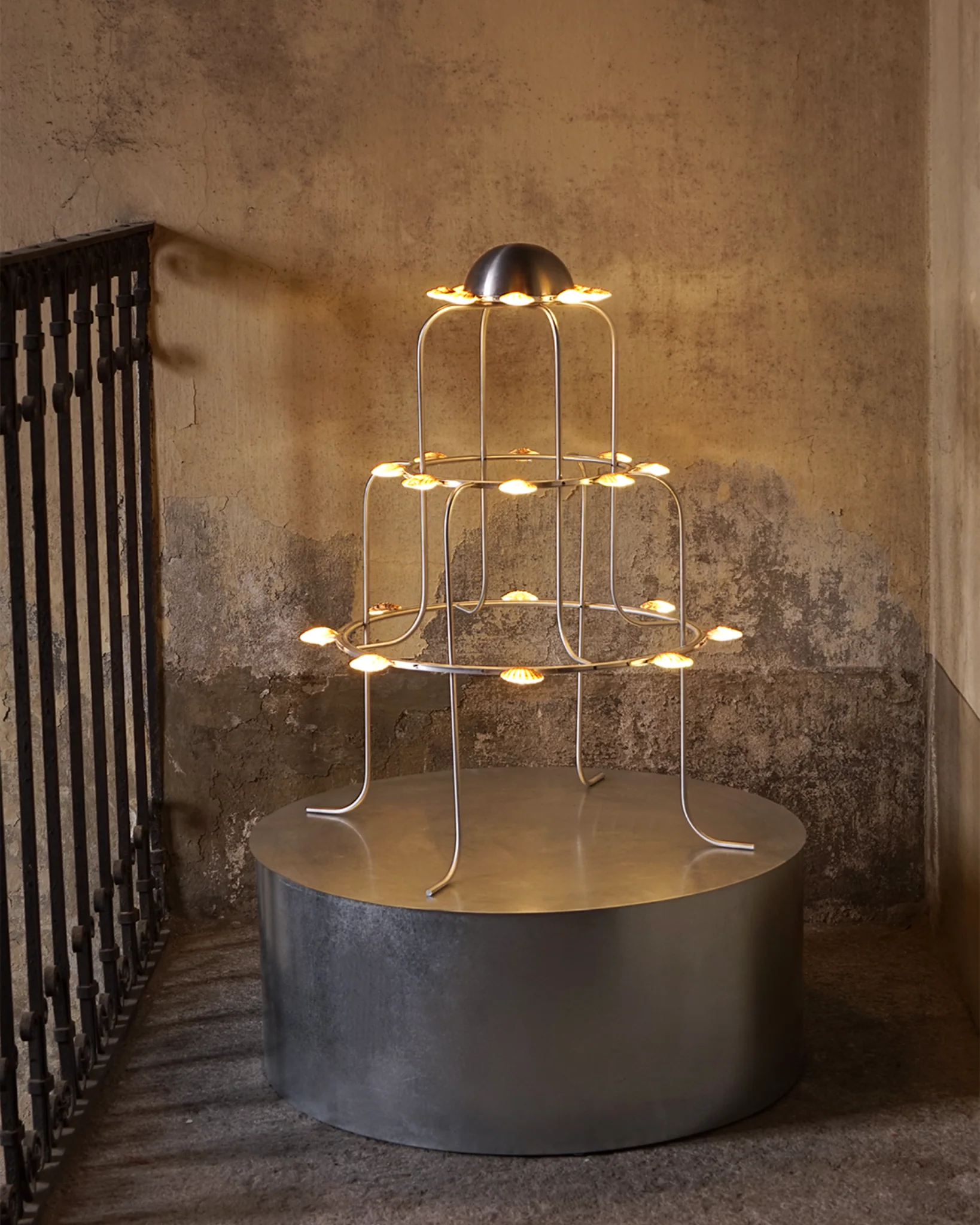 The Lamp With Shells - Image 4