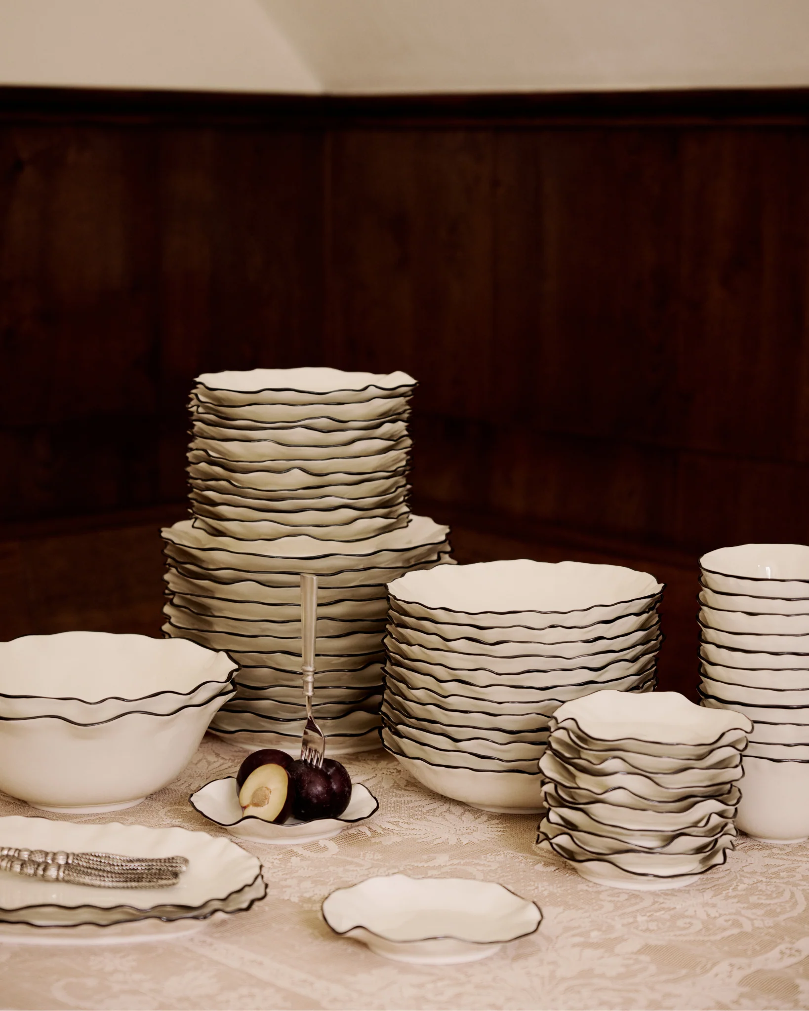 The Ribbon Collection, Classic Party of 12 Set