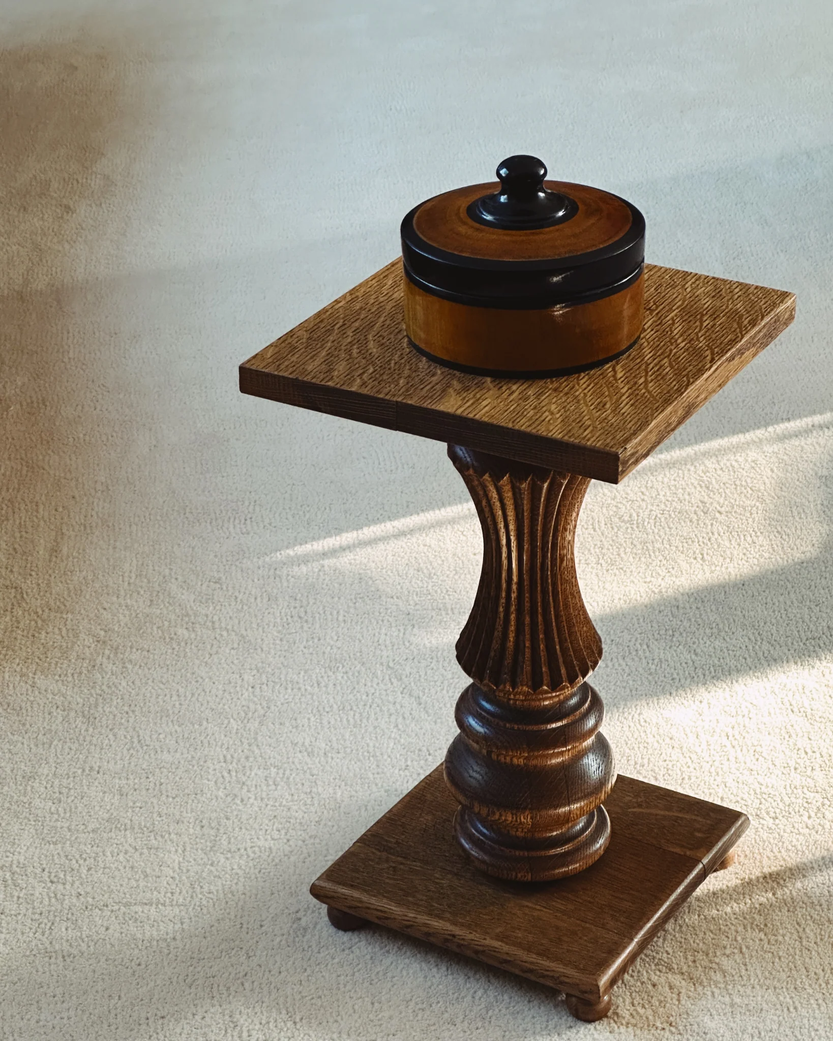 Oak Pedestal Table - Image 3