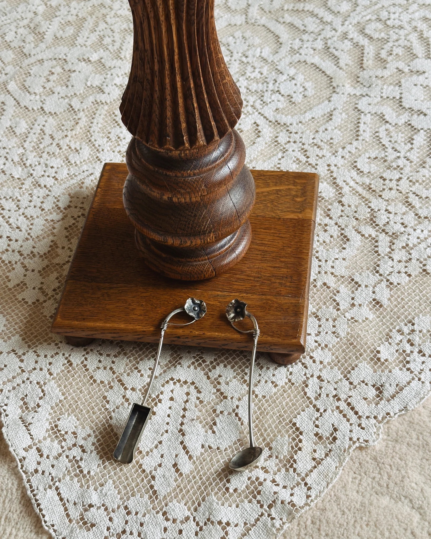 Oak Pedestal Table - Image 5