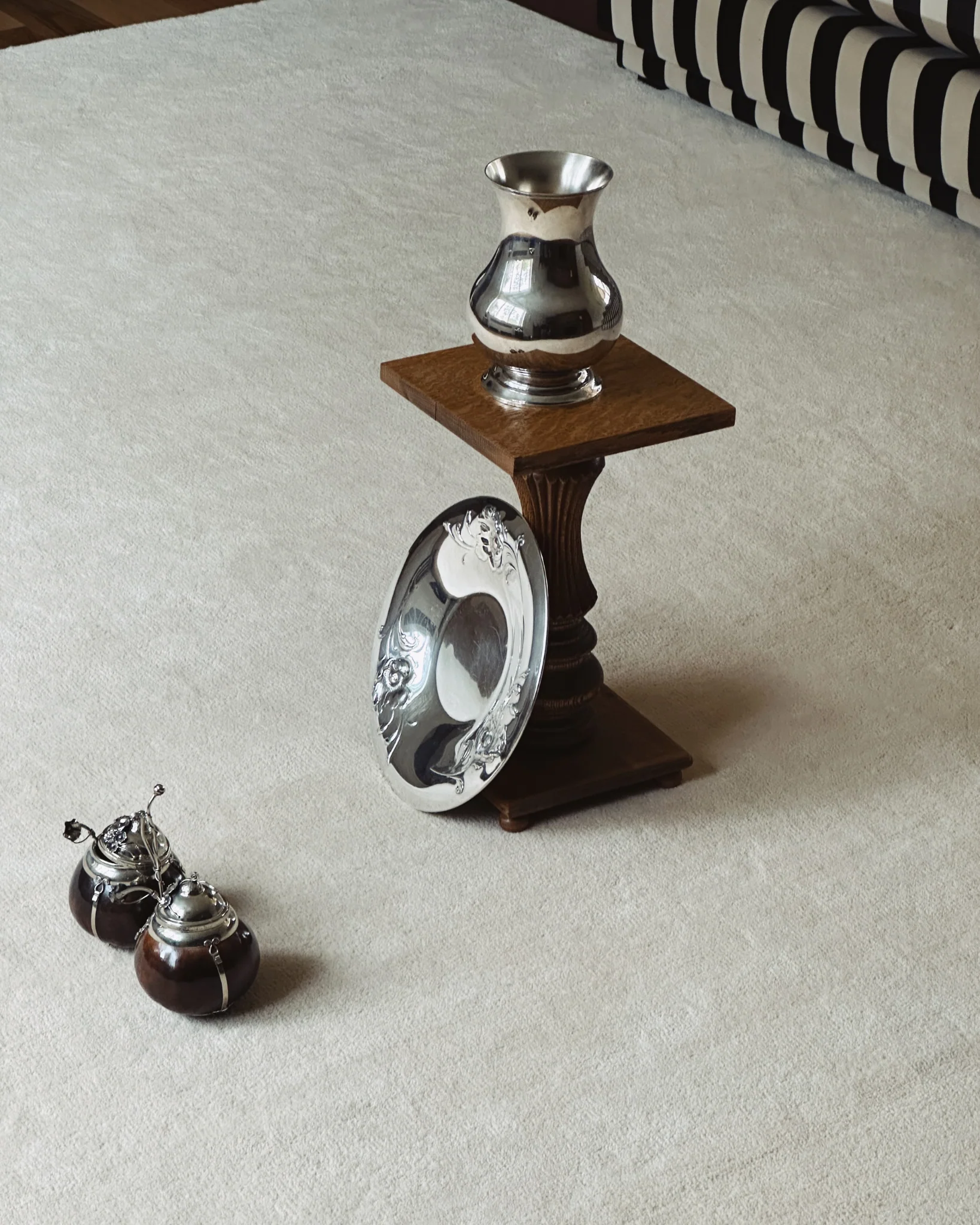 Oak Pedestal Table - Image 6